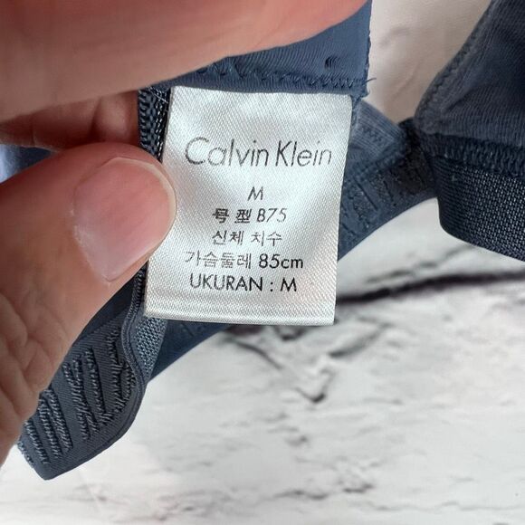 Calvin Klein Blue Bralette Size M Wireless Triangle Bra Logo Band Adjustable Str - Picture 6 of 8